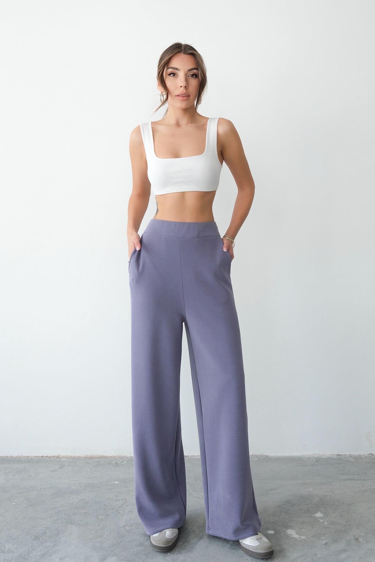 Women’s Elastic Waist Relax Fit Wide-Leg Sweatpants with Pockets - Lilac