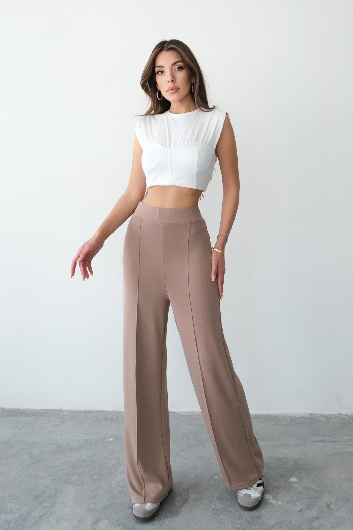 High-Waist Relaxed Fit Modal Women’s Wide-Leg Sweatpants with Pintuck & Drawstring - Camel
