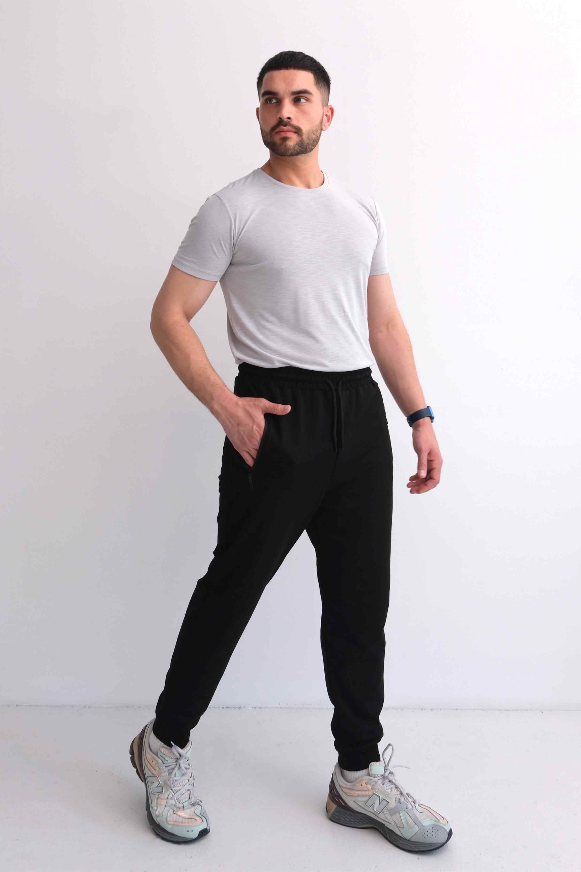 Men’s Regular Fit Cotton Cuffed Tapered Sweatpants - Black