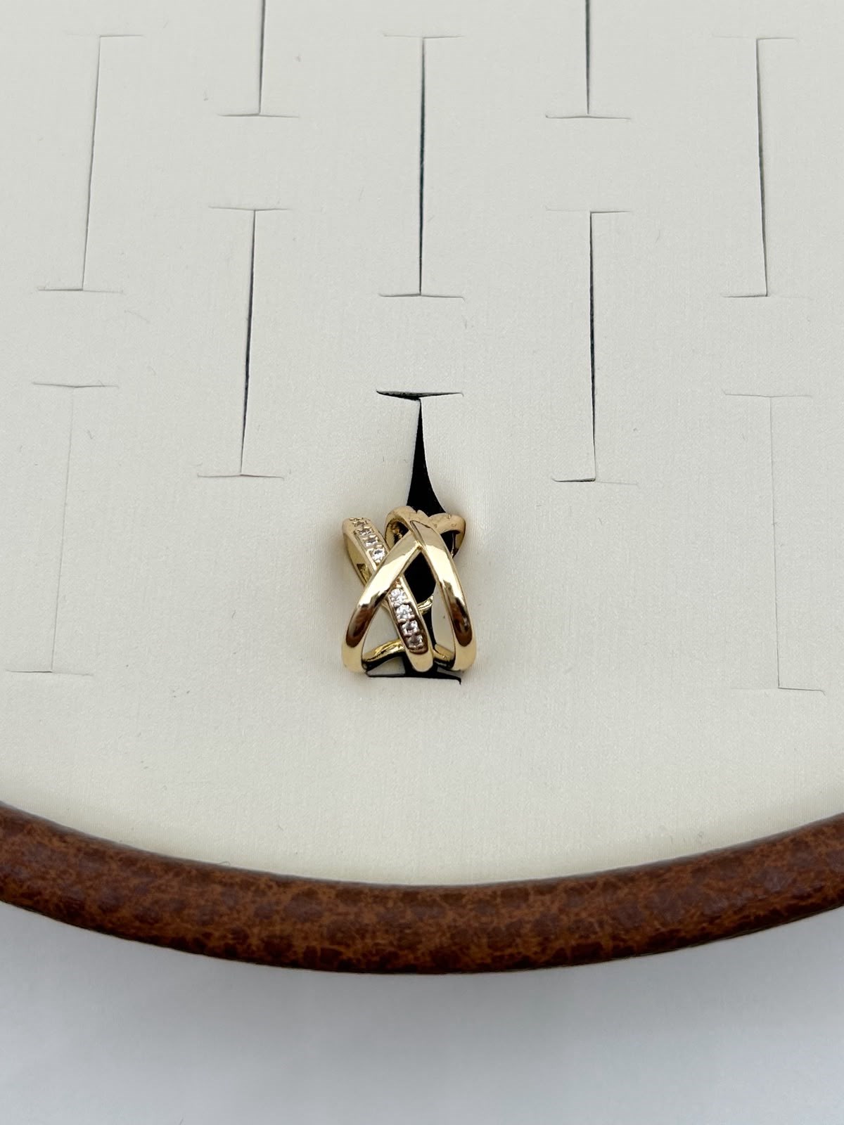 Vip Earcuff