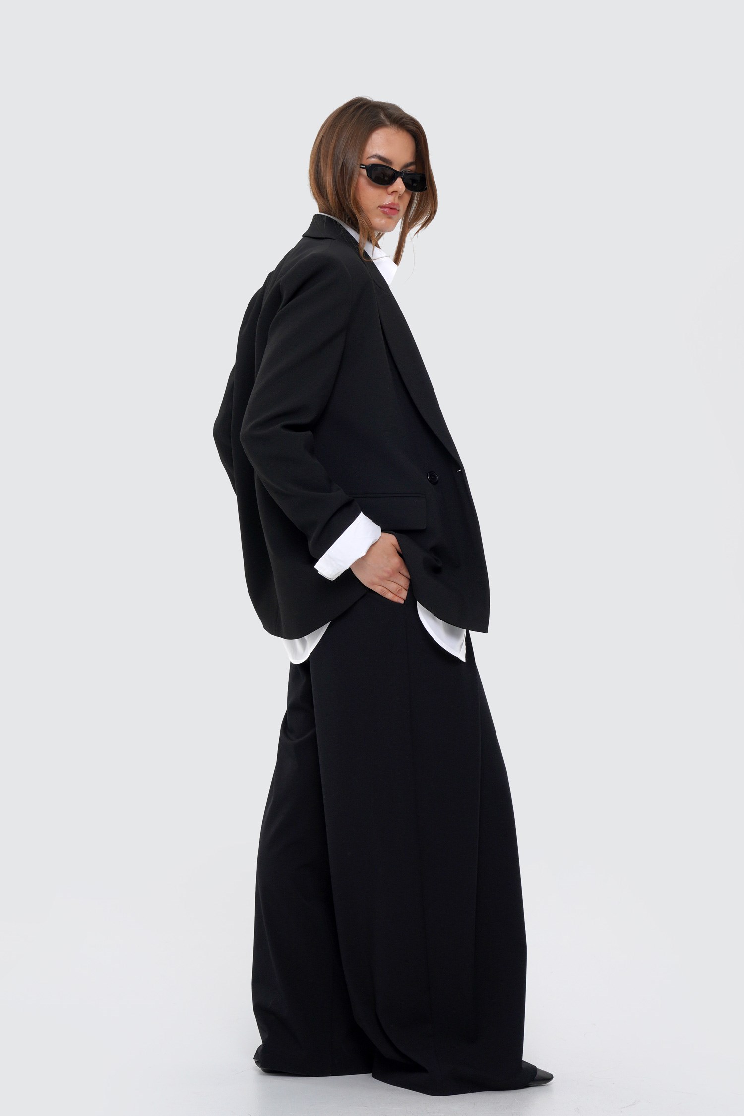 Kadın Siyah Çift Düğmeli Oversize Blazer-Thalure