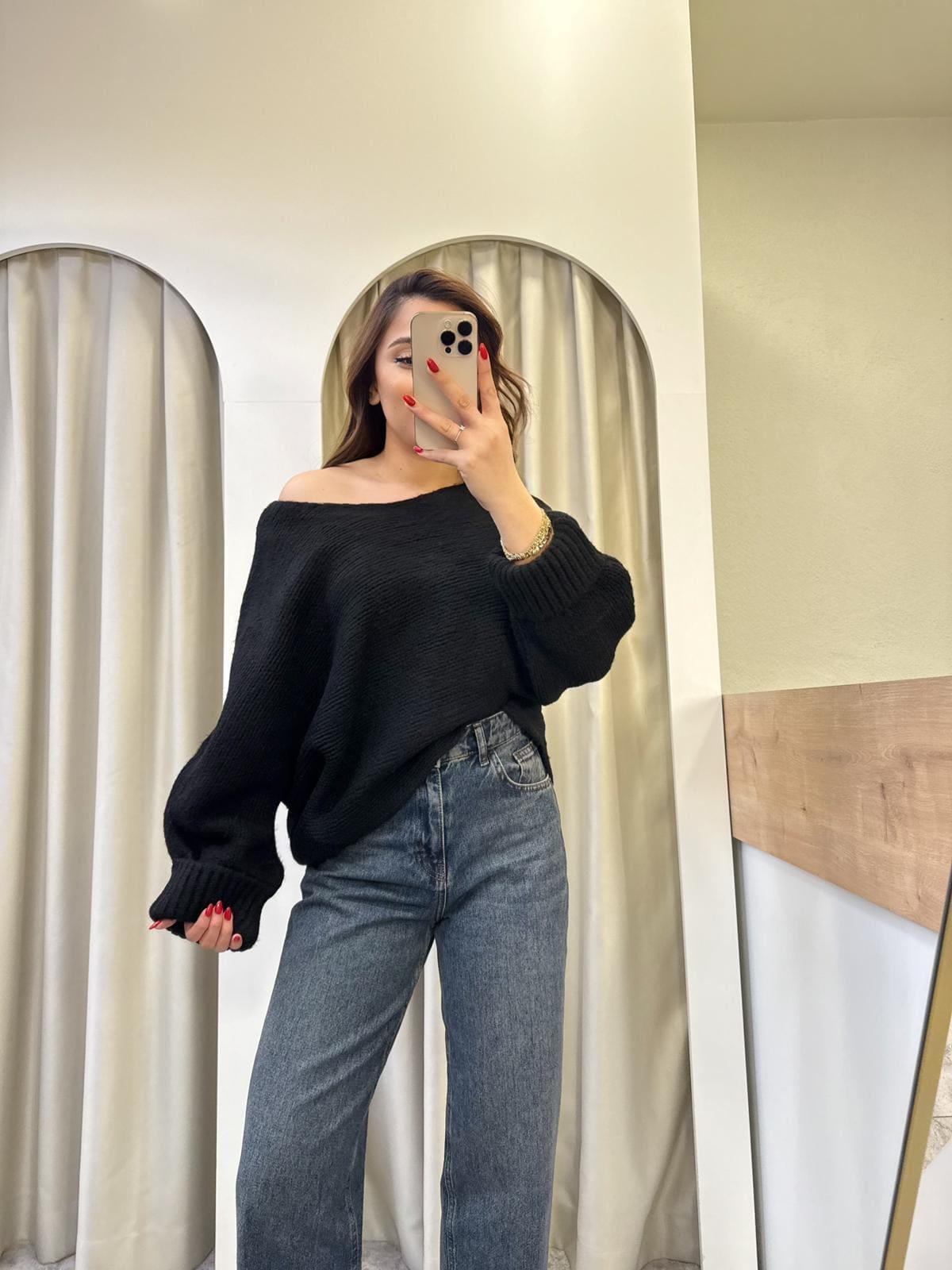 Niss Siyah Kayık Yaka Oversize Kazak
