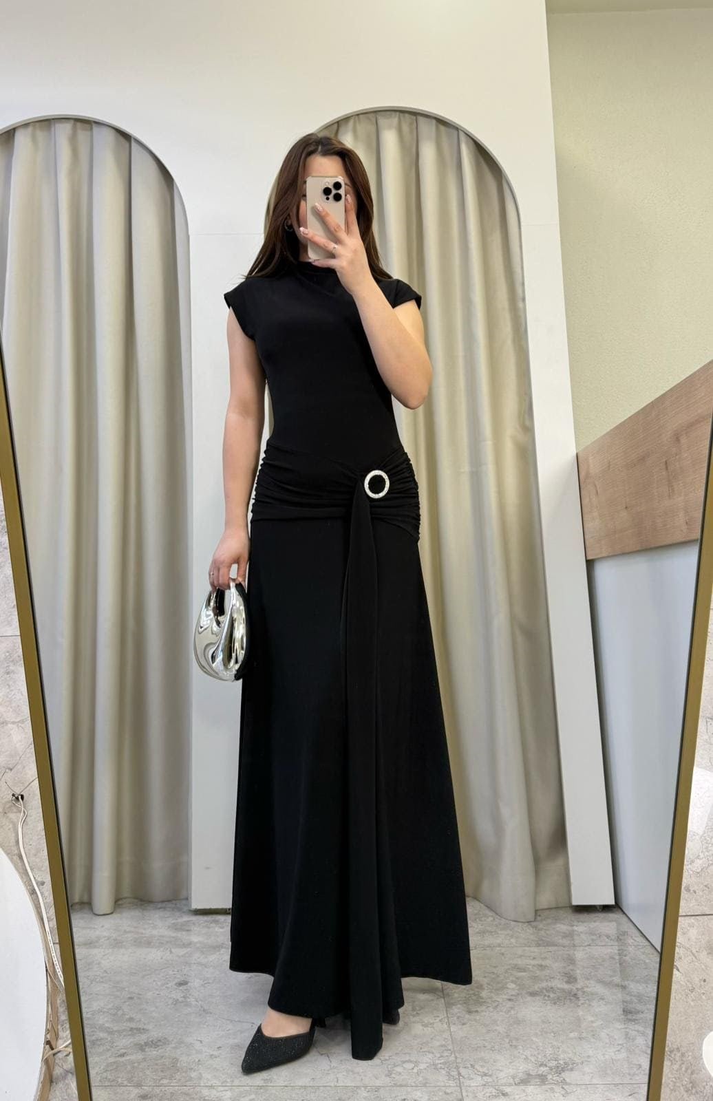Rovia Gümüş Tokalı Siyah Elbise
