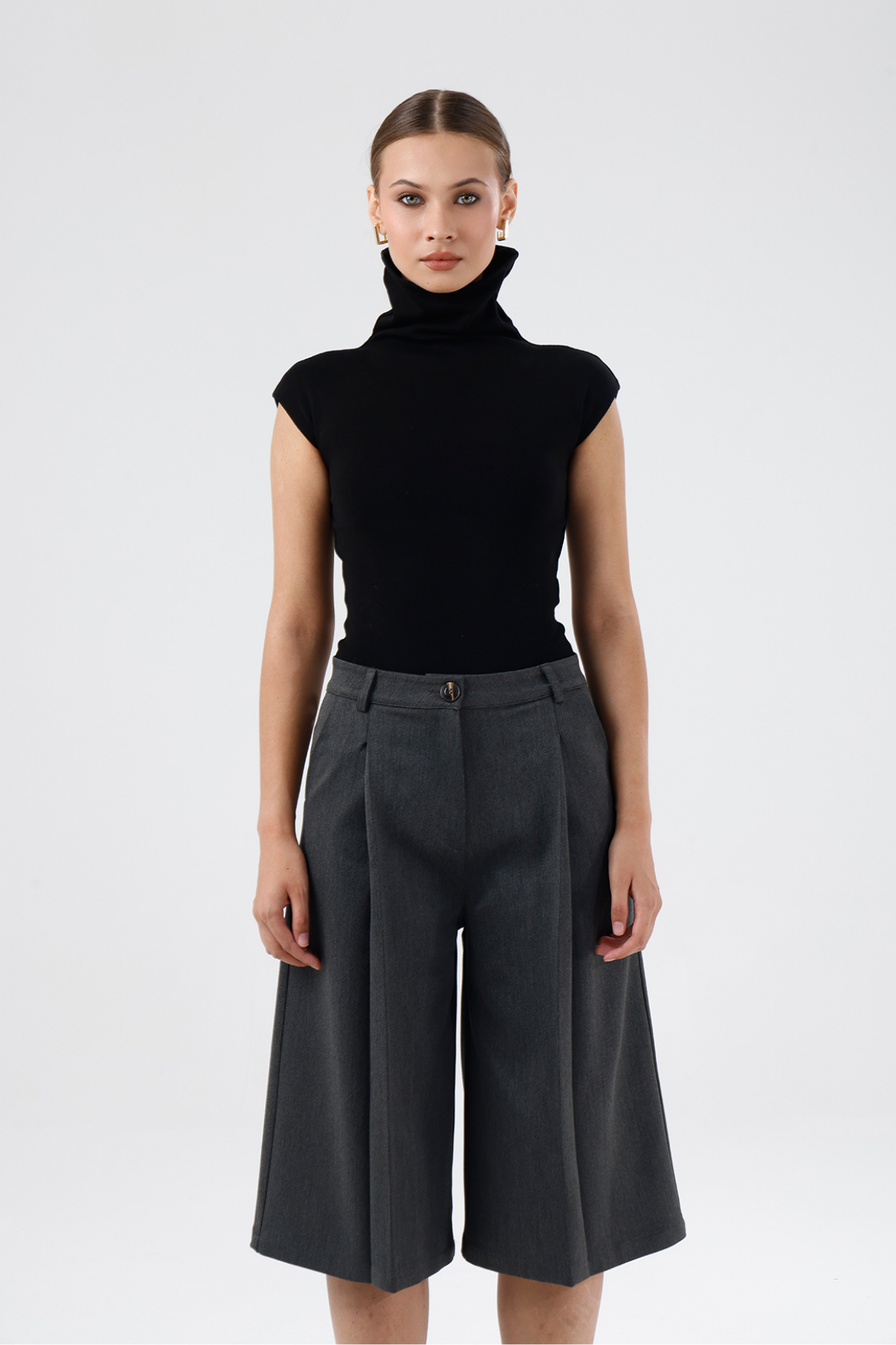 Capella Saten Gabardin Gri Bermuda , Pantolon