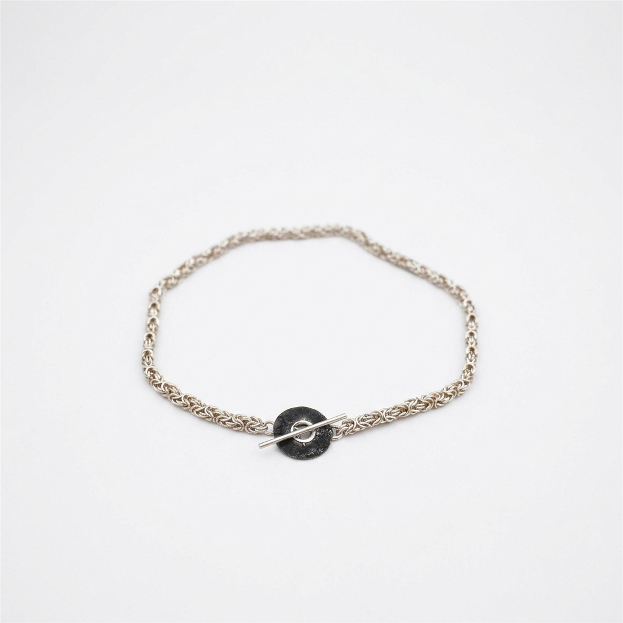 HOLE CHOKER 