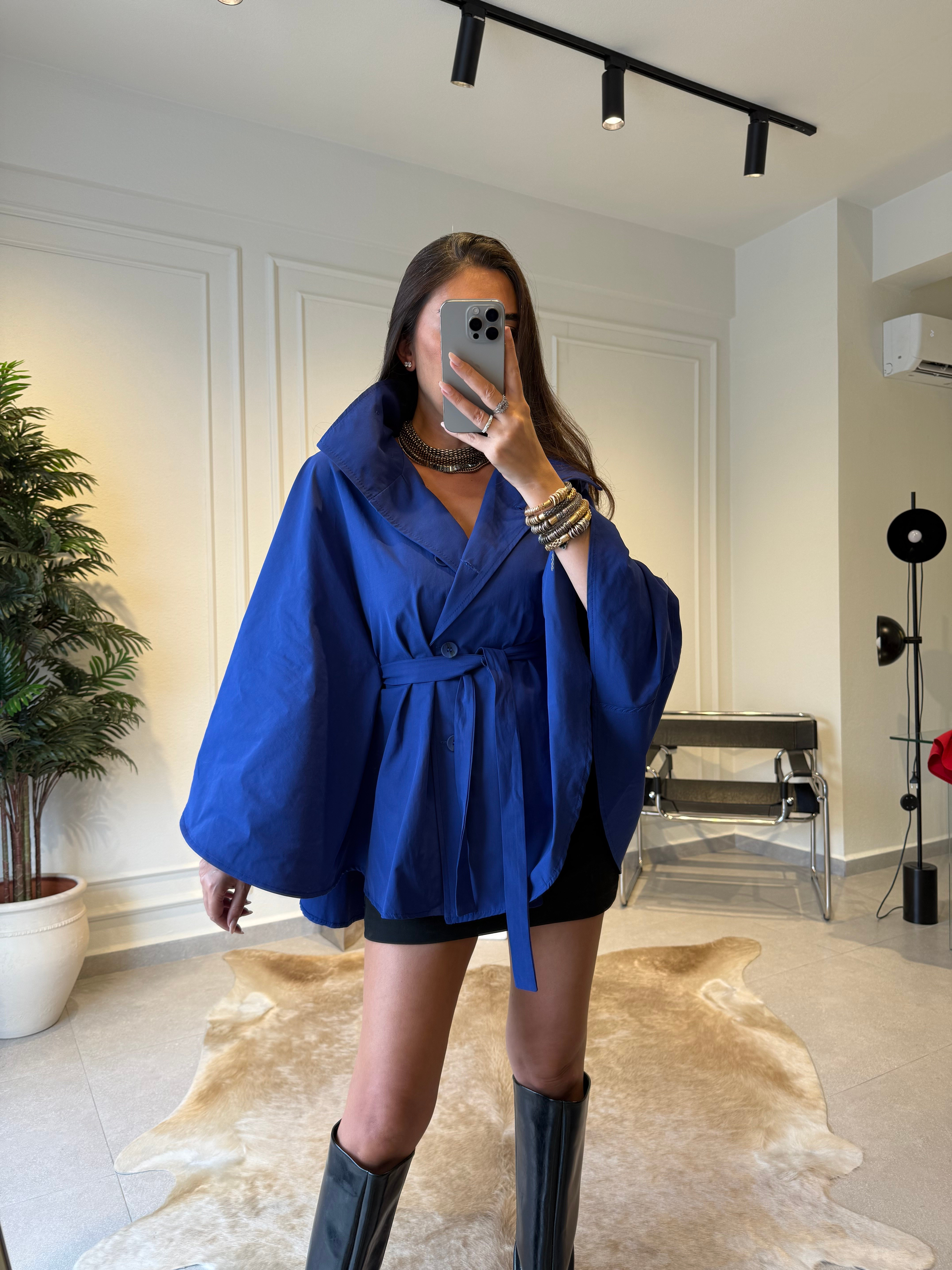 Saks Kuşak Detaylı Pelerin Ceket