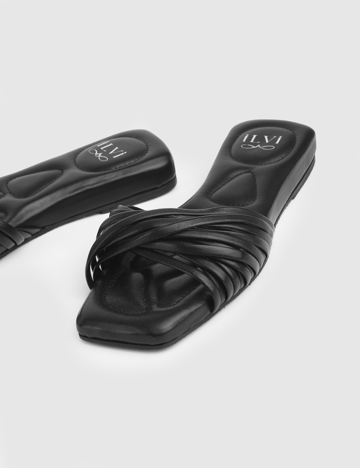 Alder Black Leather Women's Slide