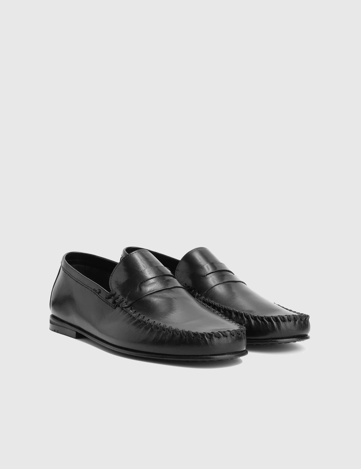 Colne Black Leather Men's Loafer