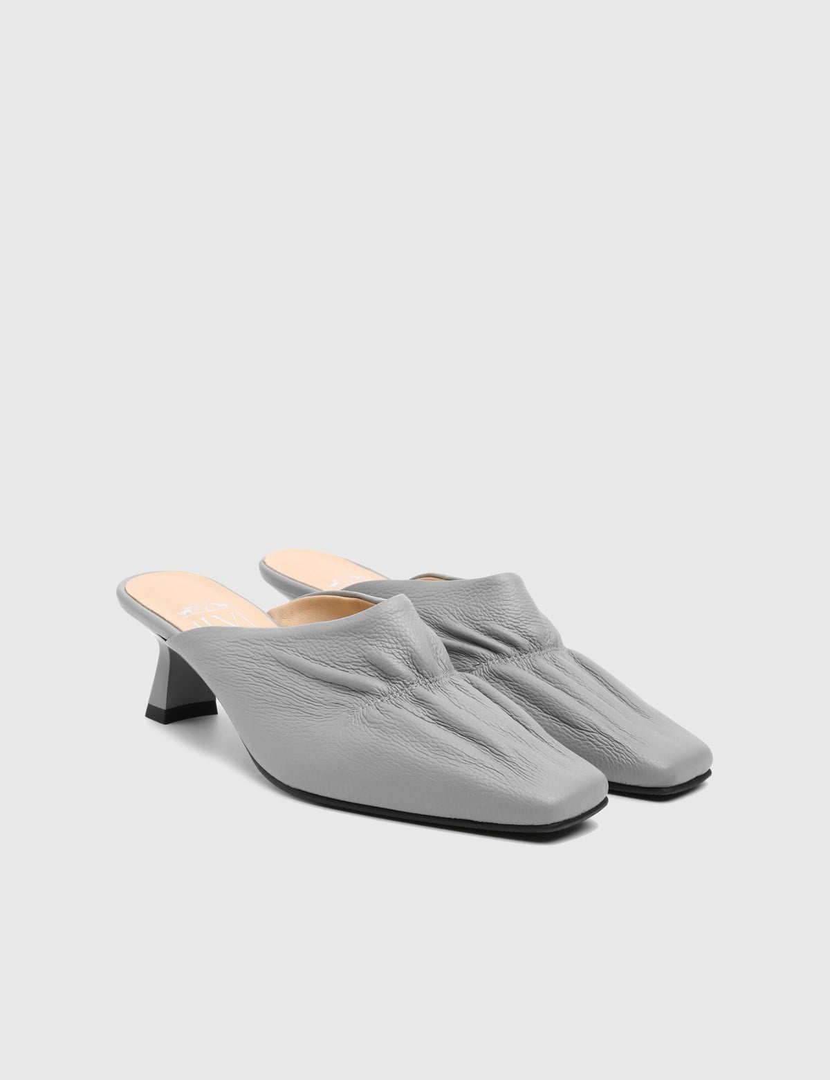 Estrella Grey Leather Women's Slide