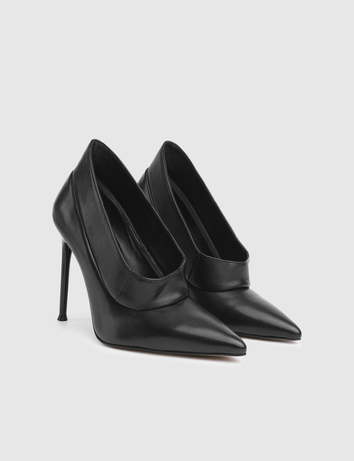 Faye Black Leather Women's Pump