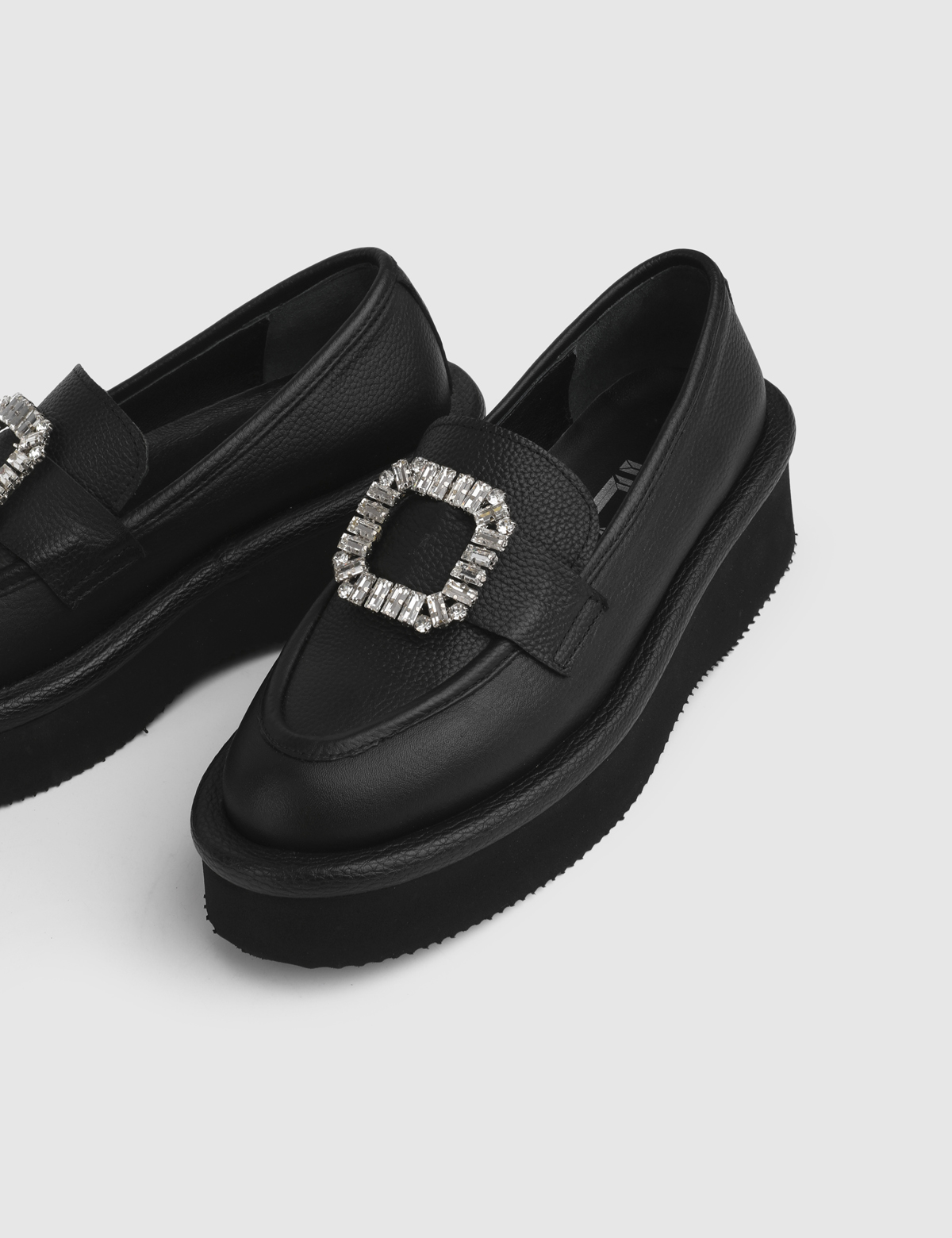 Forza Black Leather Women's Loafer