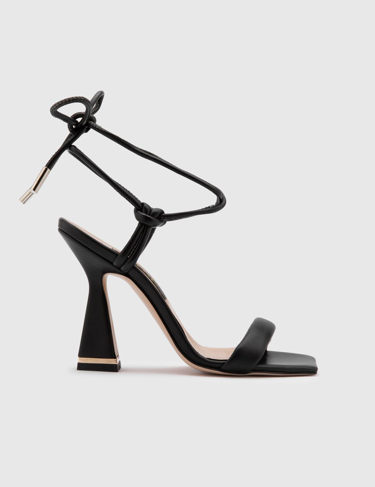 Kaede Black Leather Women's Heeled Sandal