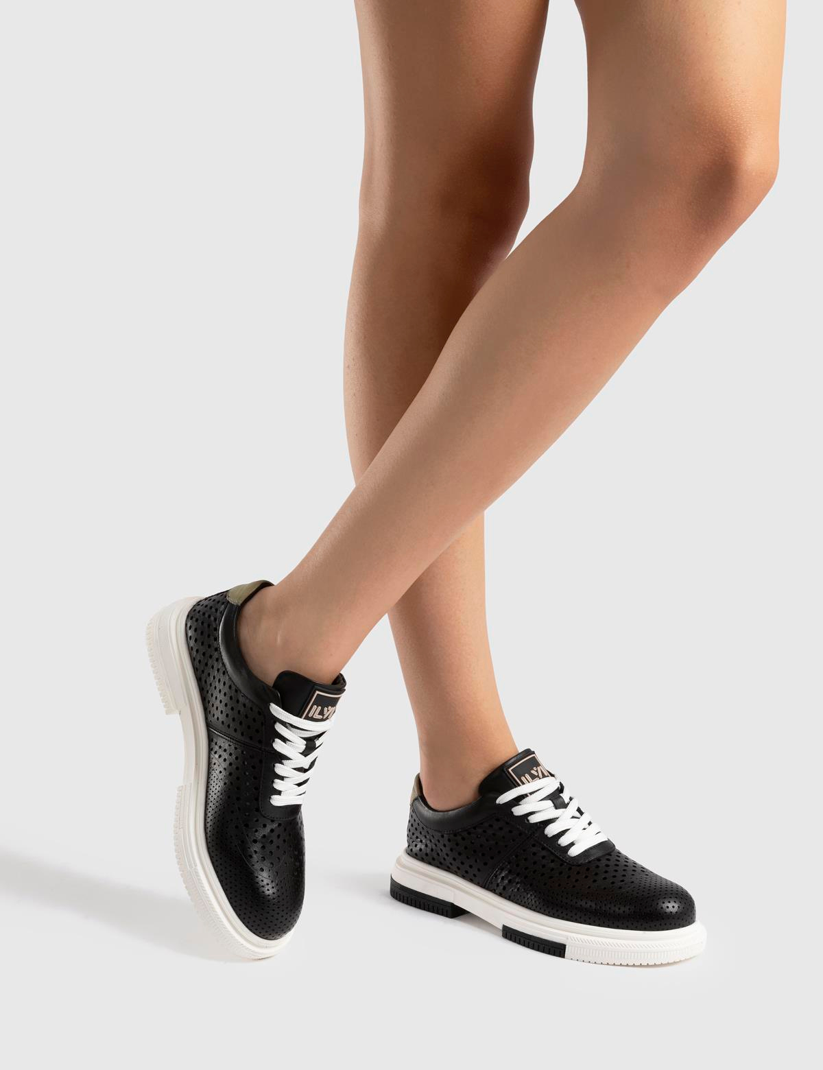 Lamilla Black Leather Women's Oxford