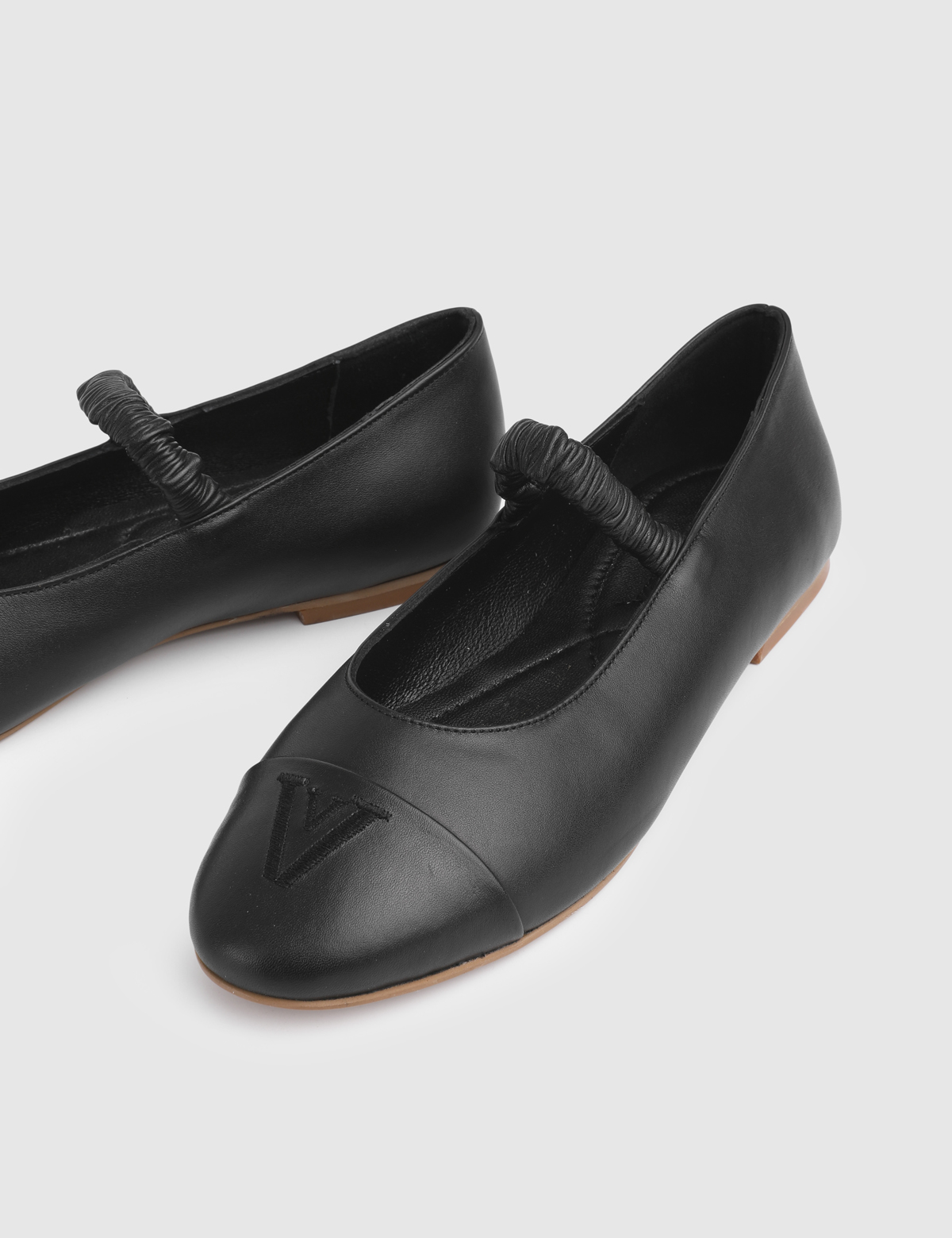 Lund Black Leather Women's Ballerina