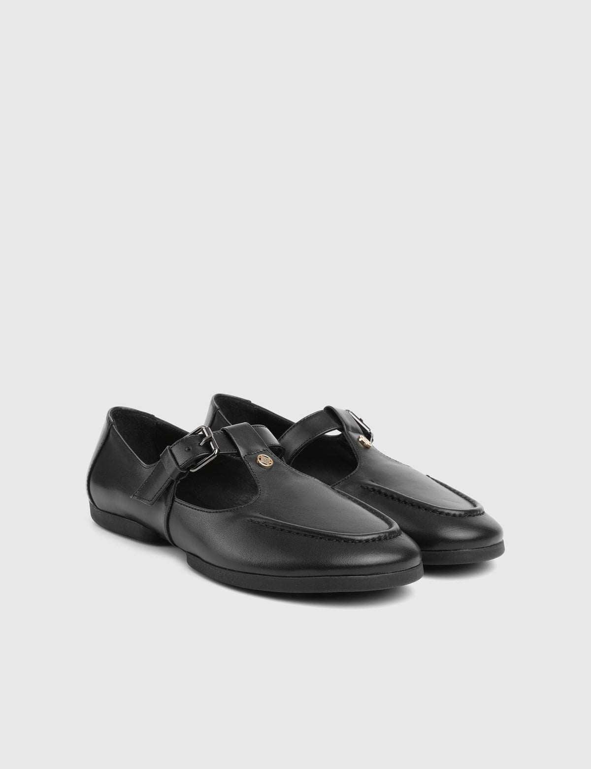 Navine Black Leather Women's Loafer