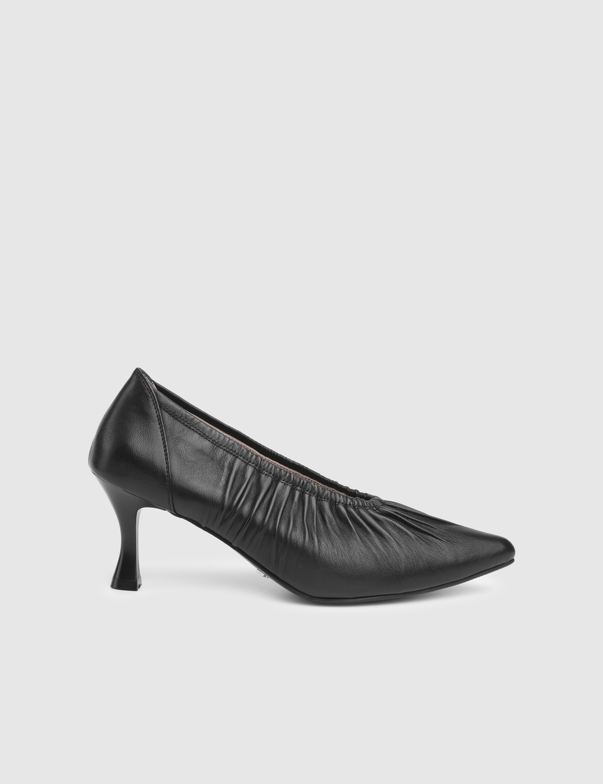 Osnel Black Leather Women's Pump