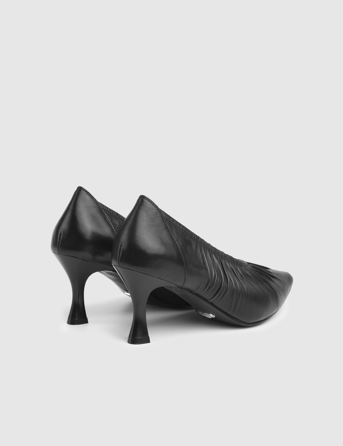 Osnel Black Leather Women's Pump