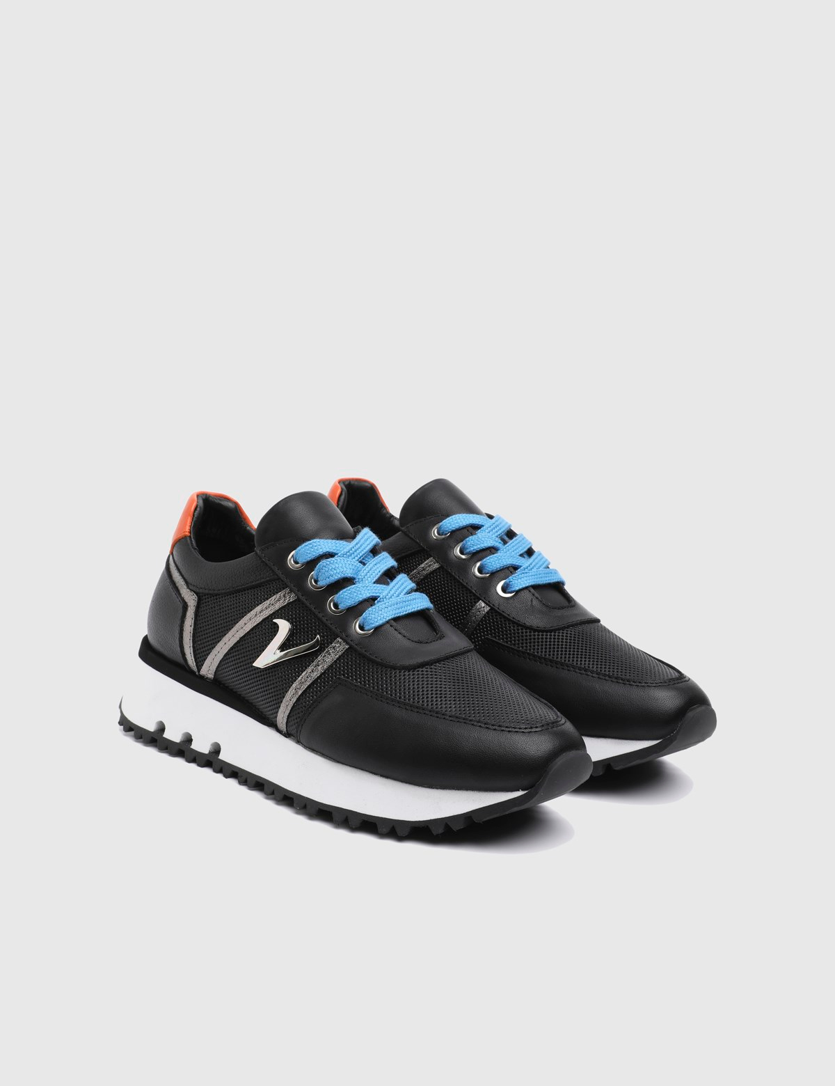 Rielle Black Leather Women's Sneaker