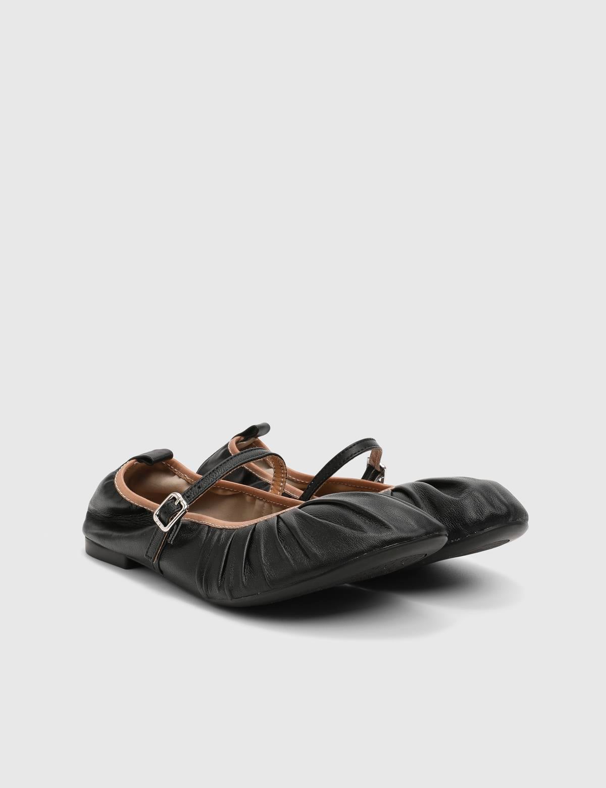 Stragier Black Leather Women's Ballerina