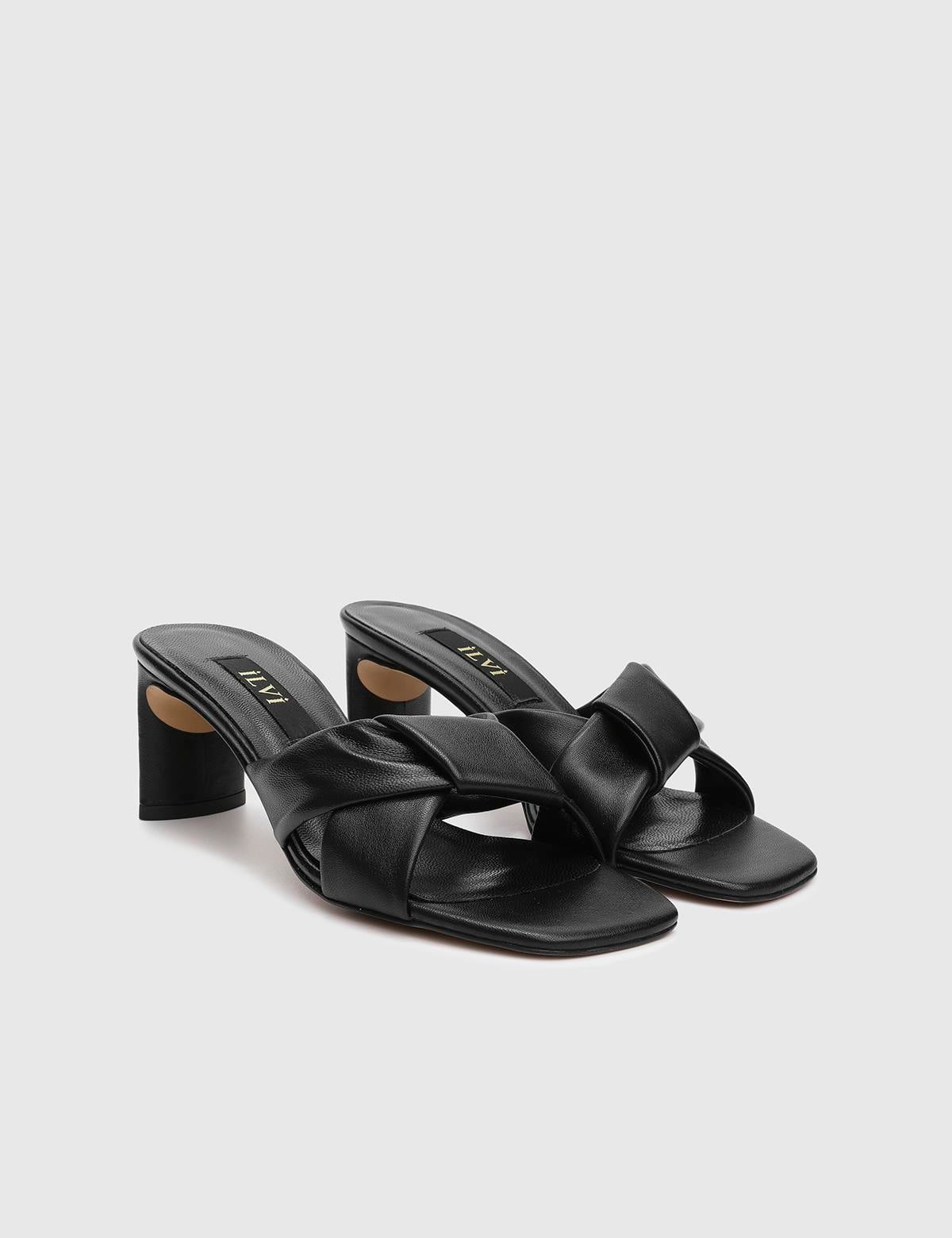 Stragier Black Leather Women's Heeled Slide