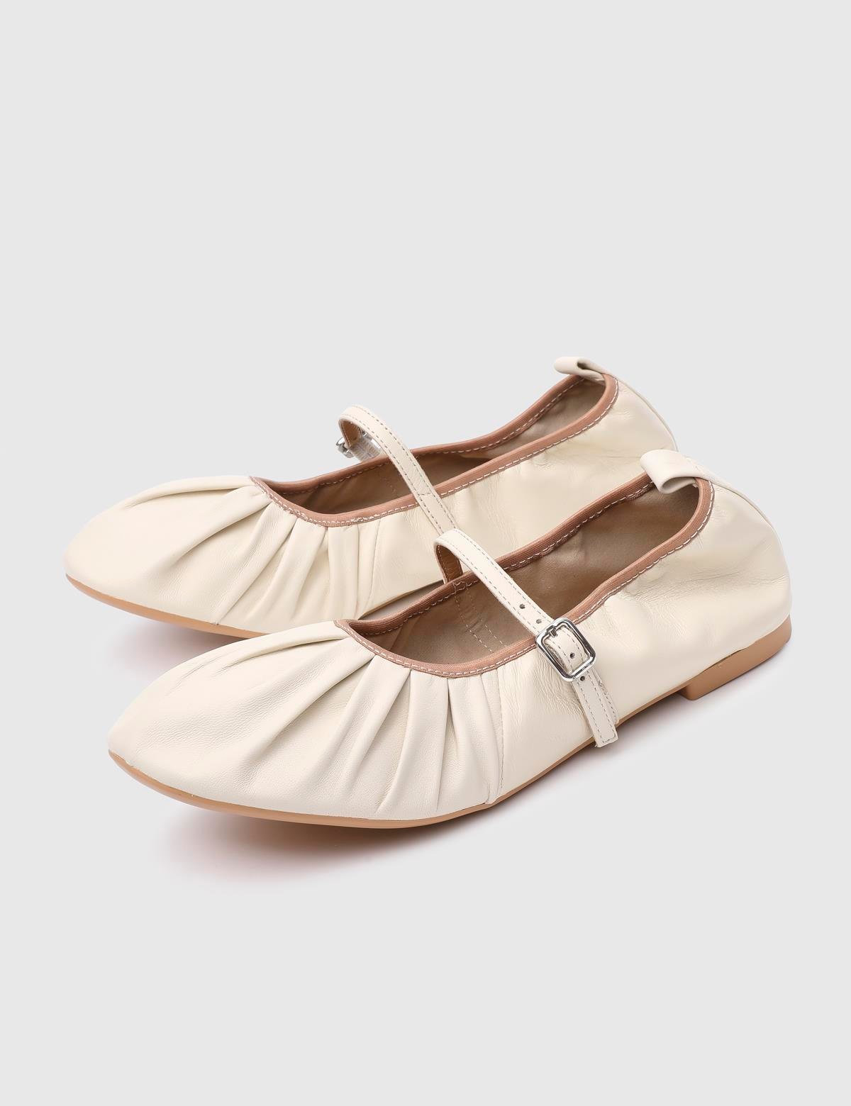 Stragier Beige Leather Women's Ballerina