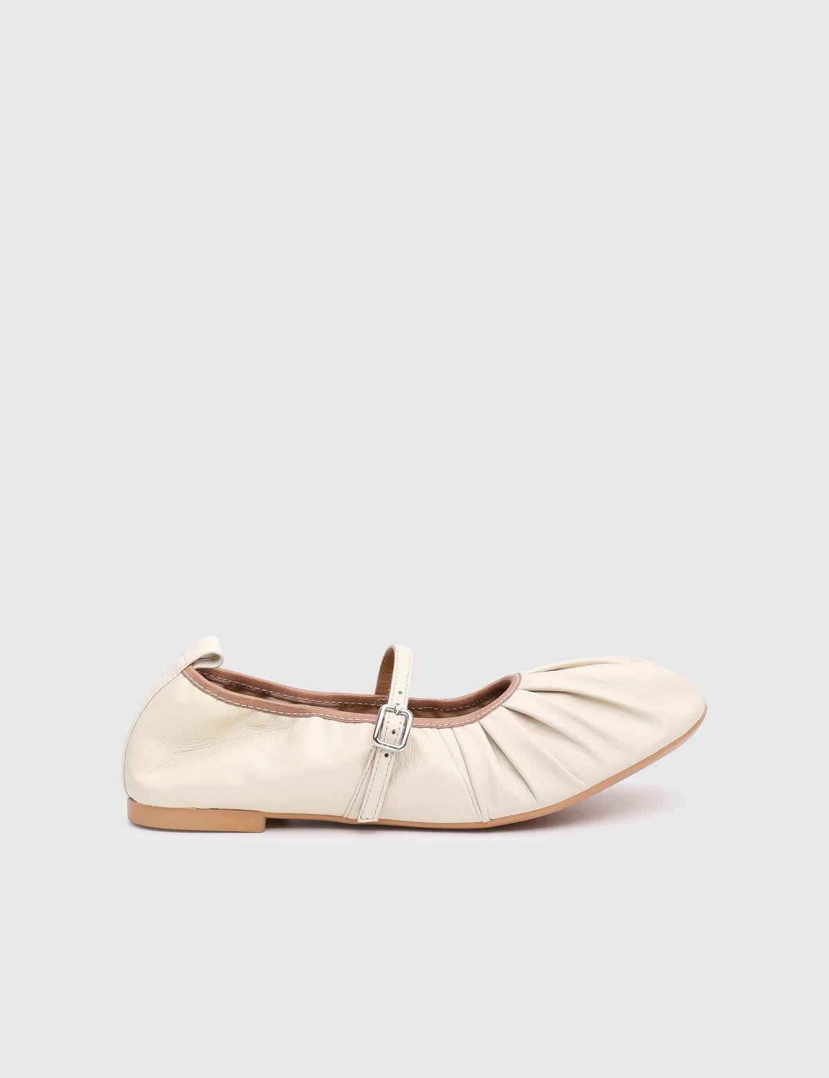 Stragier Beige Leather Women's Ballerina