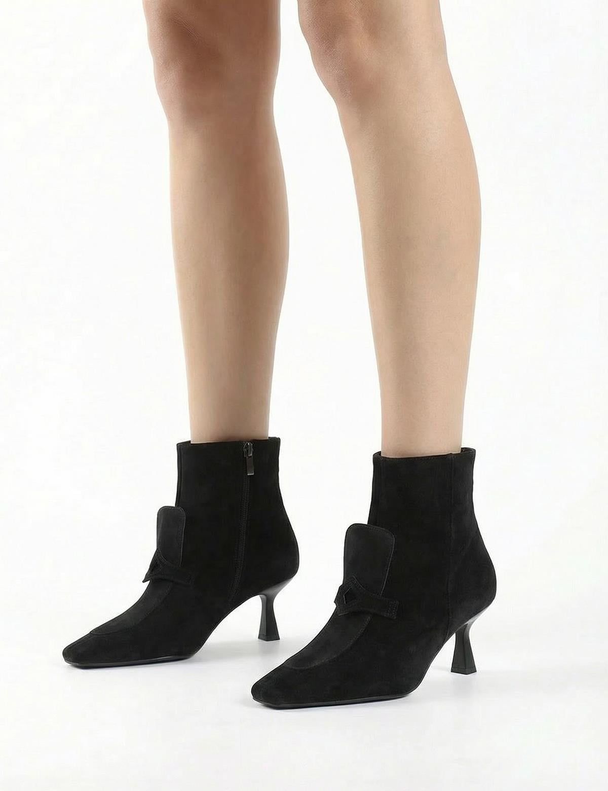 Tufty Black Suede Leather Women's Heeled Boot