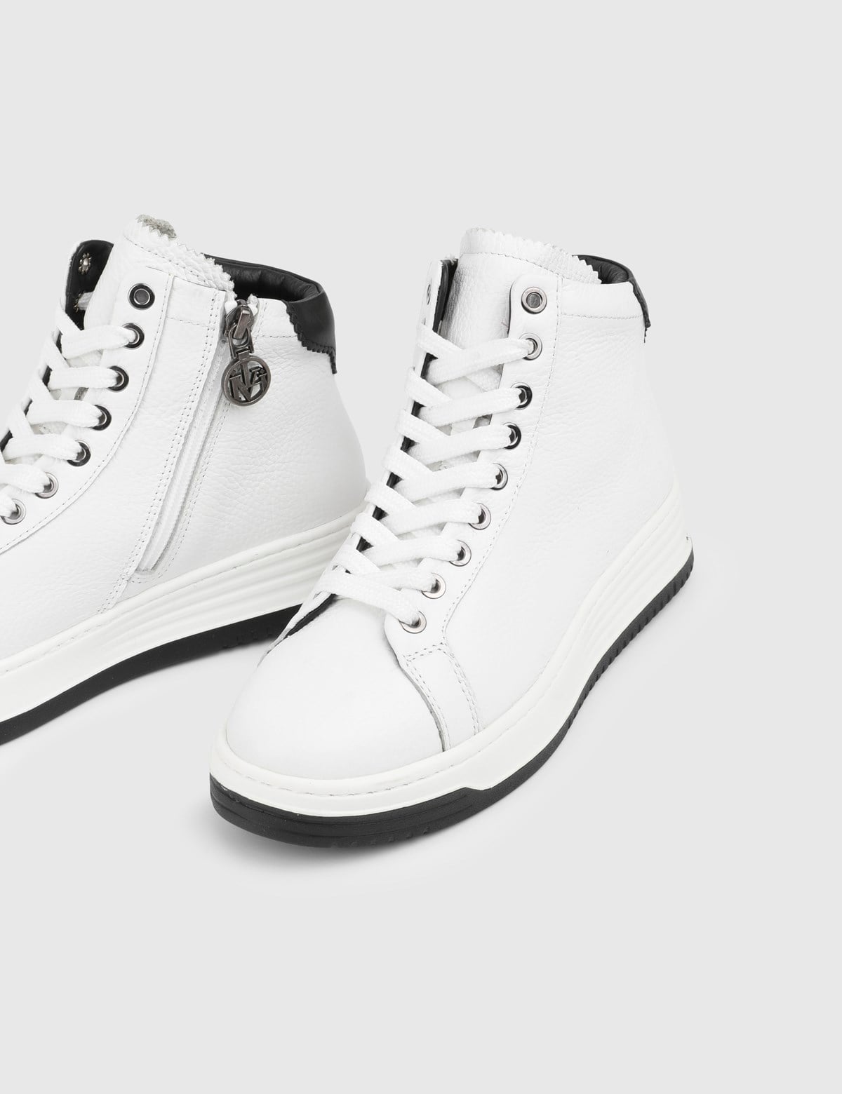 Vibe White Leather Women's Boot