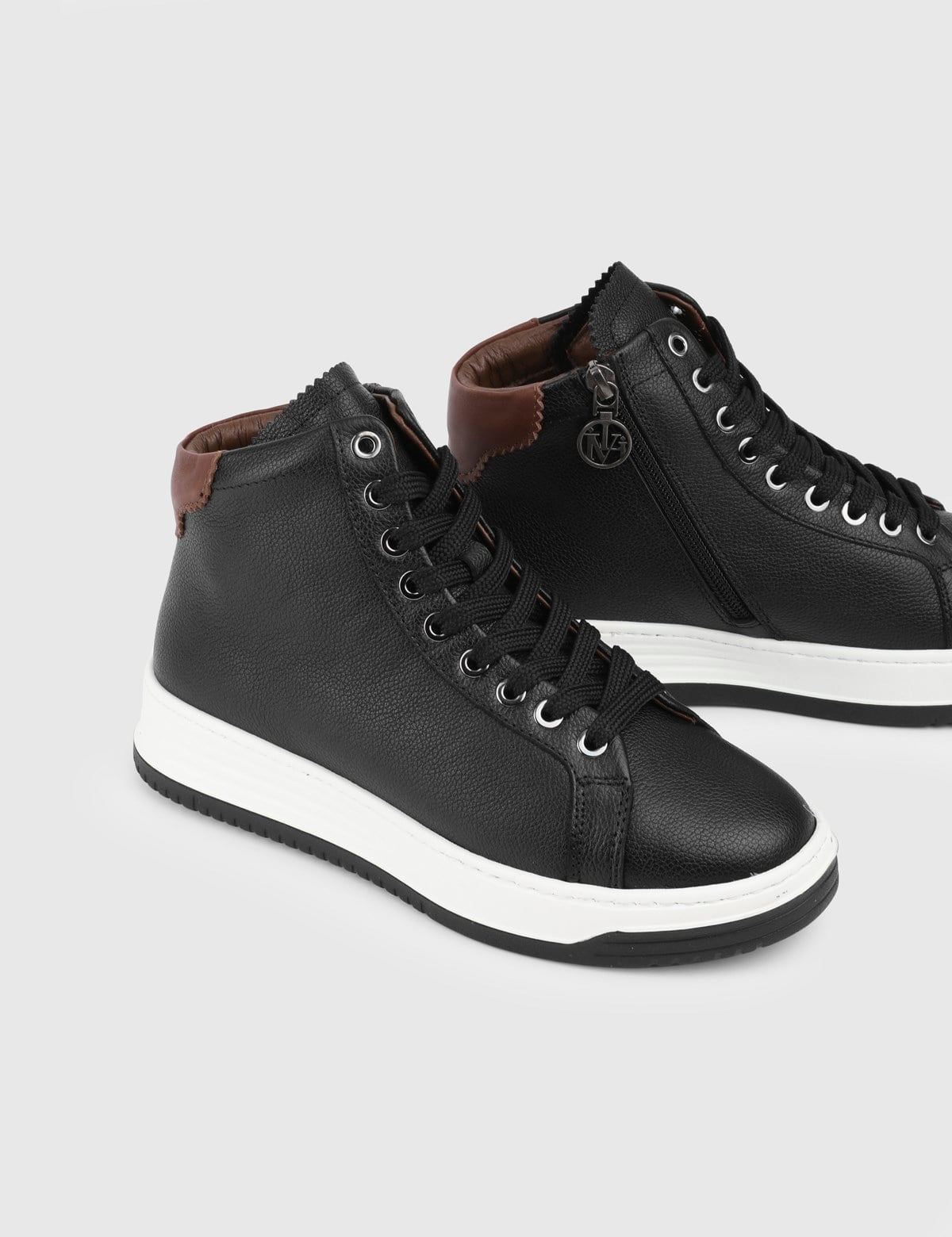 Vibe Black Leather Women's Boot