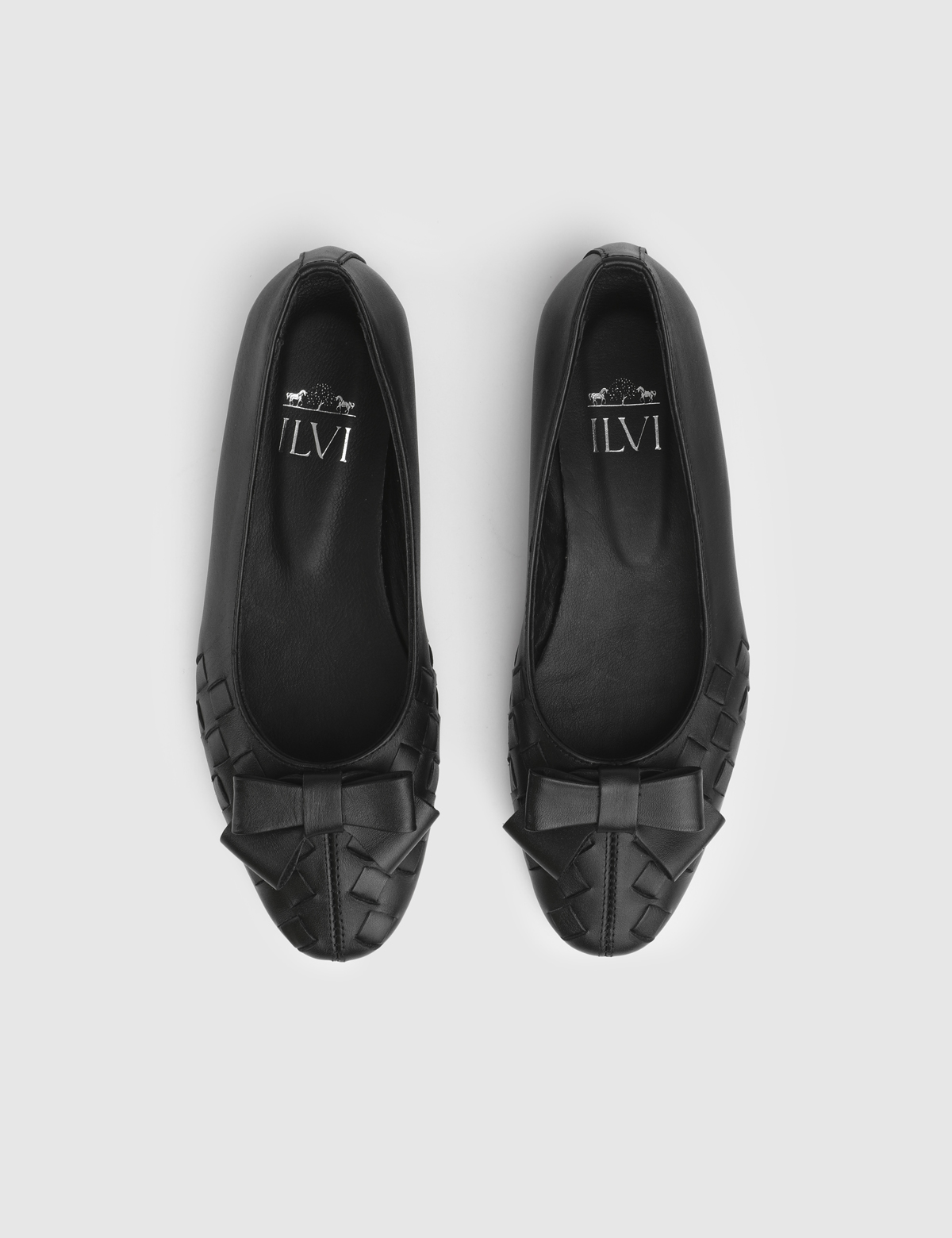 Vireya Black Leather Women's Ballerina