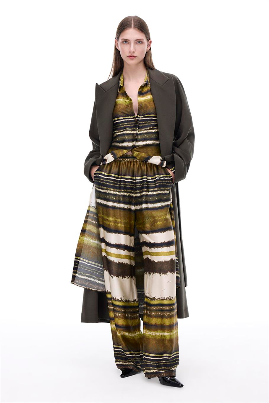 Anabels Rahat Kalıp Diz Altı Reglan Kol Ceket Yaka Hakı Kaban