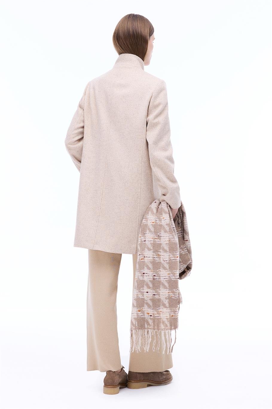 Arlines Diz Üstü Takma Kol Hakim Yaka Bej Renk Kadın Kaban