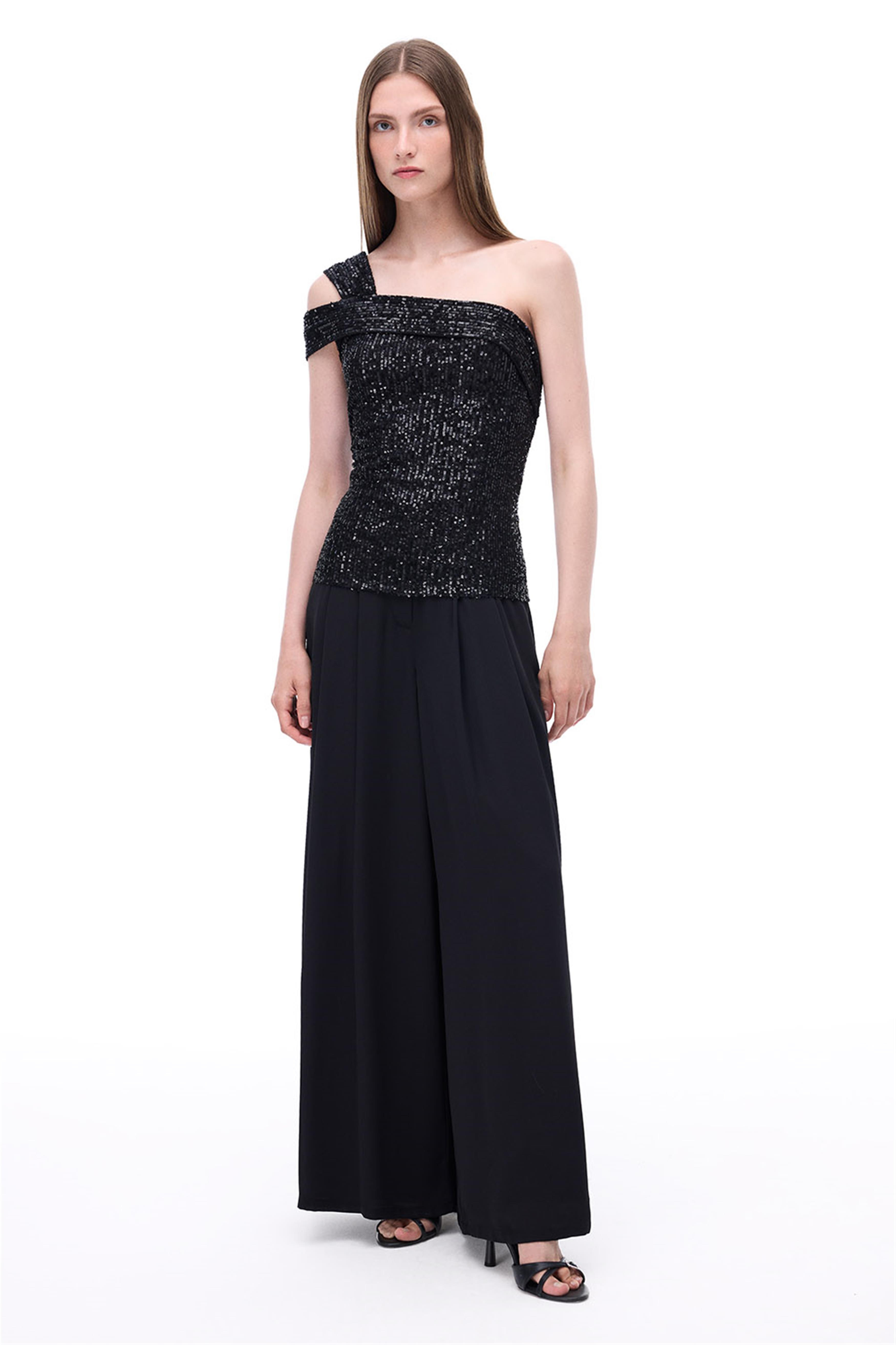 Arlins Slim Fit Sıfır Kol Kayık Yaka Siyah Bluz