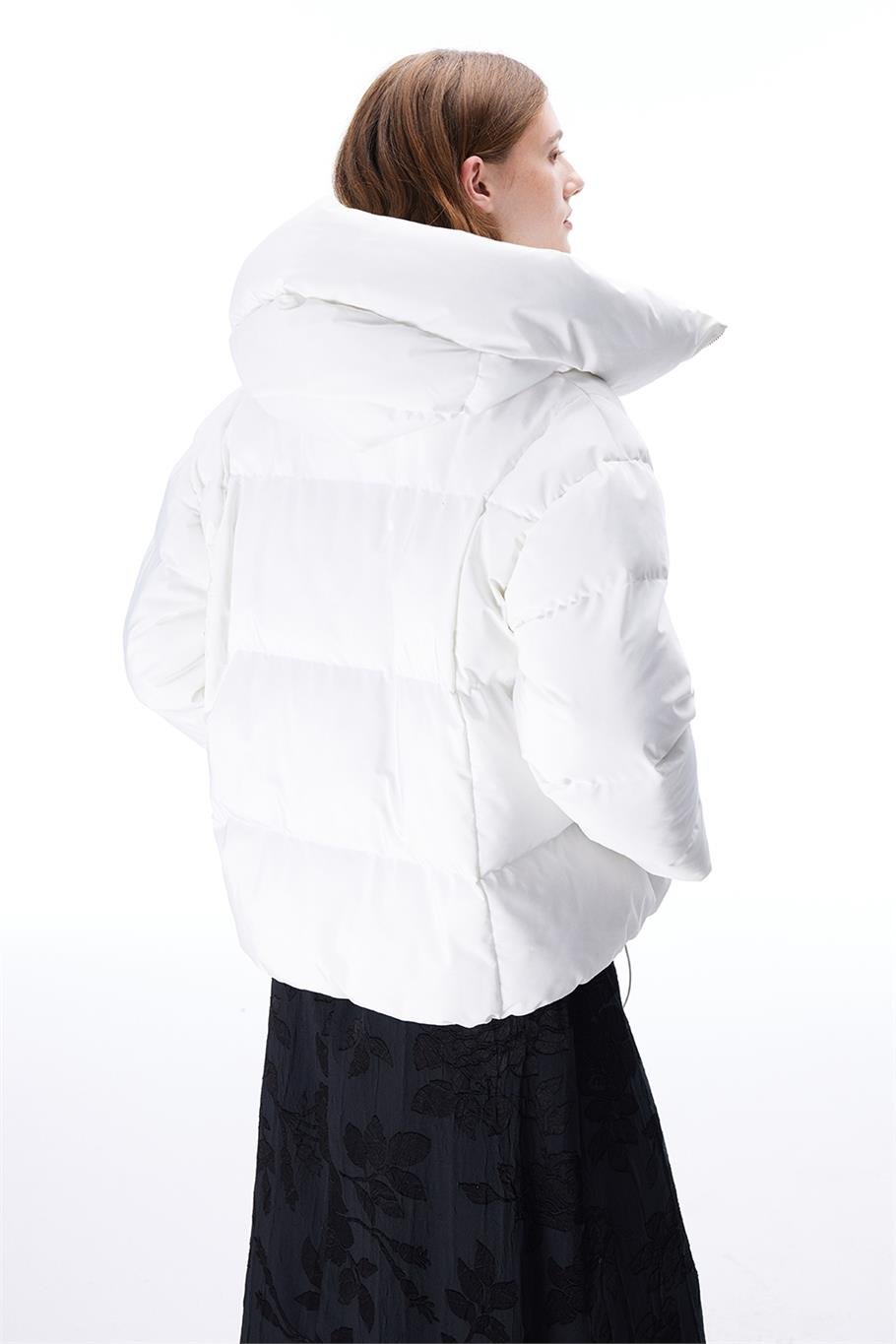 Awans Rahat Kalıp Kısa Boy Düşük Kollu Kapüşonlu Beyaz Mont