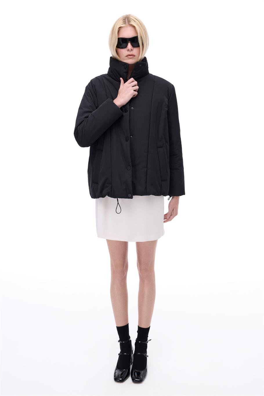 Awans Rahat Kalıp Kısa Boy Takma Kol Hakim Yaka Siyah Mont