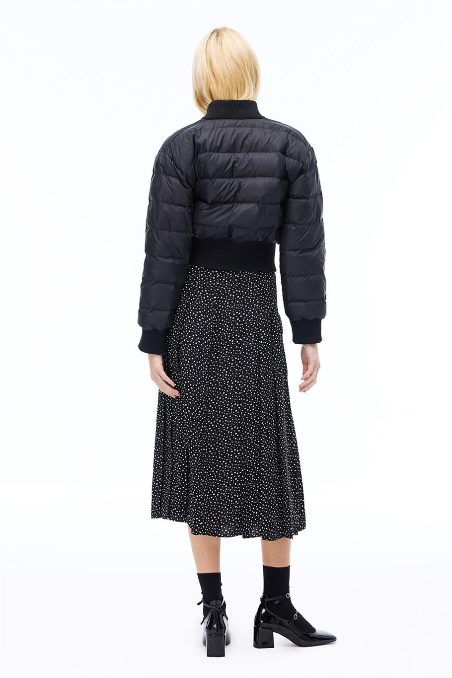 Awans Regular Fit Crop Boy Düşük Kollu Bisiklet Yaka Siyah Mont