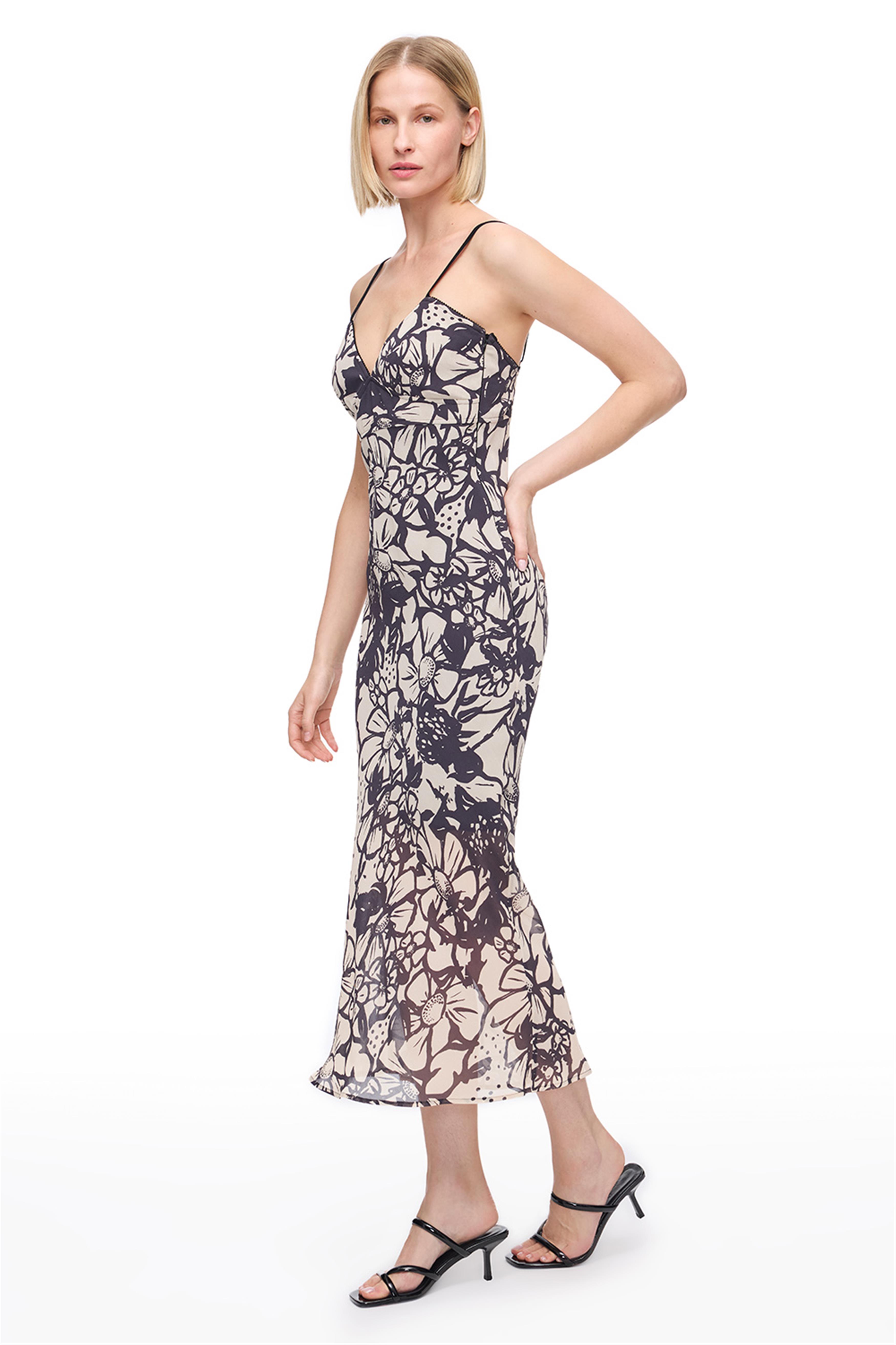 Bej Siyah Çiçek Desenli Maxi Elbise