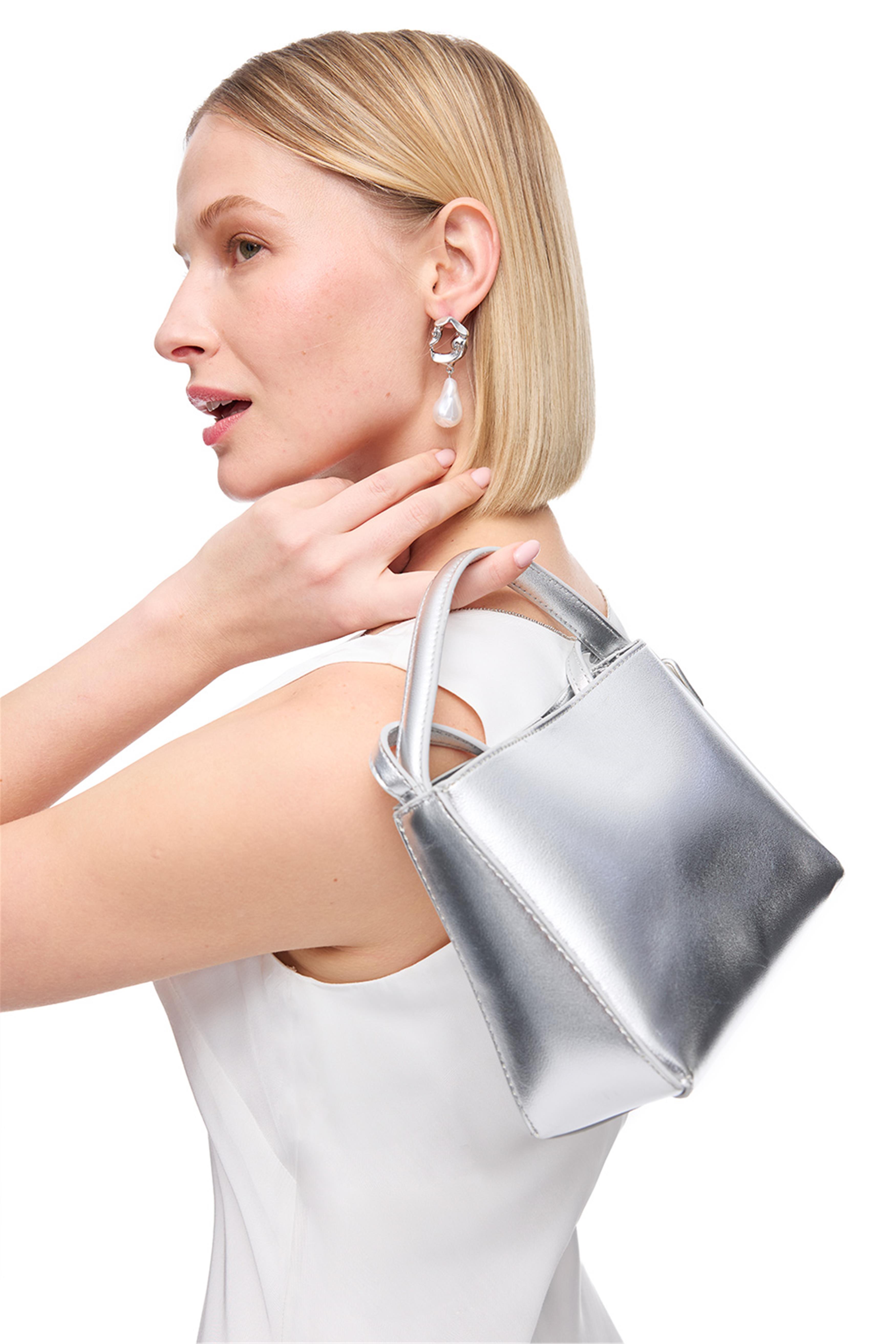 Beyaz Apatit Rahat Kalıp Uzun Boy Elbise