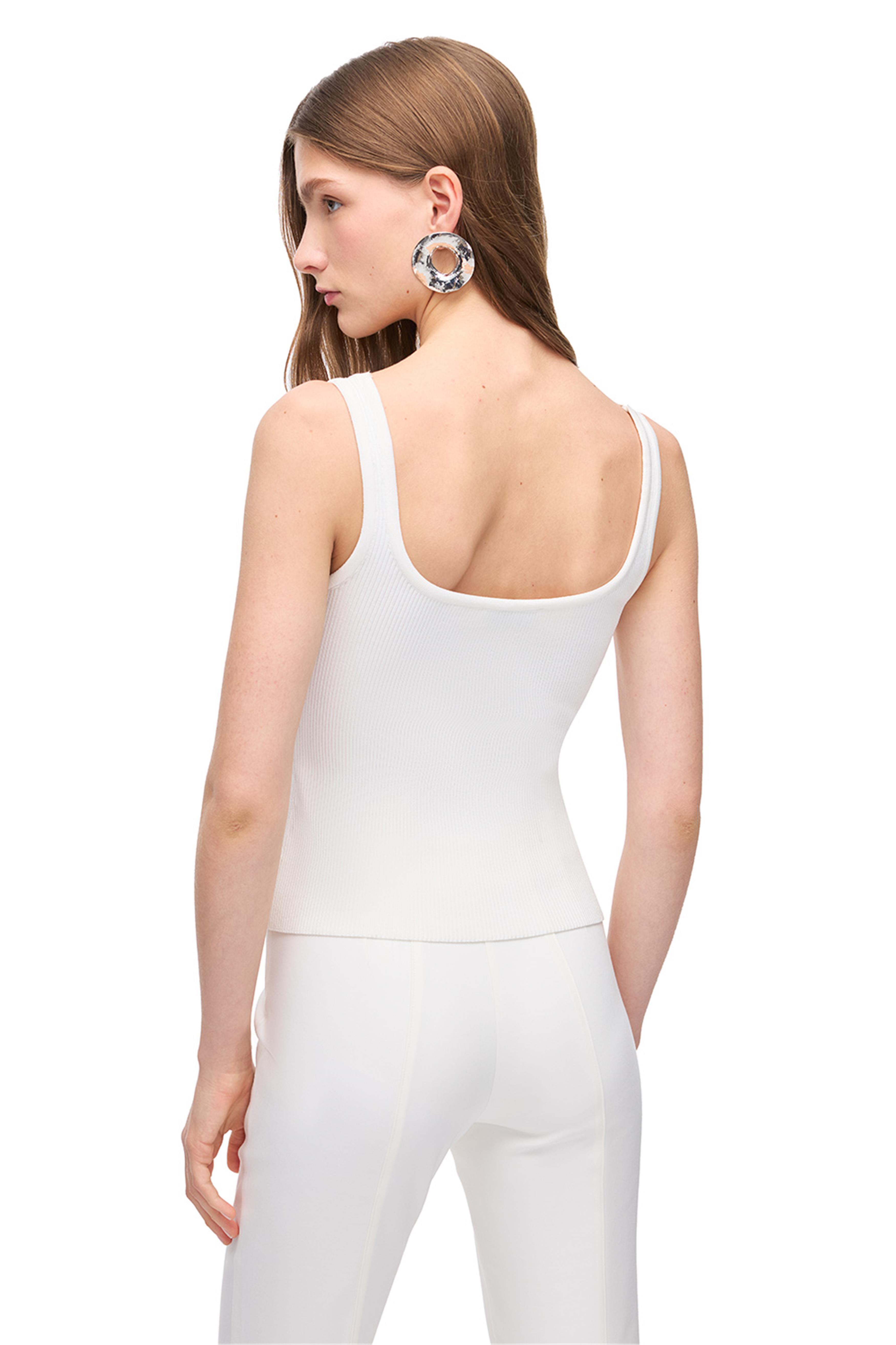 Beyaz İnce Askılı Viskon Karışımlı Triko Bluz