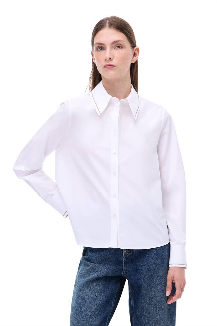 Beyaz Klasik Yaka Gömlek