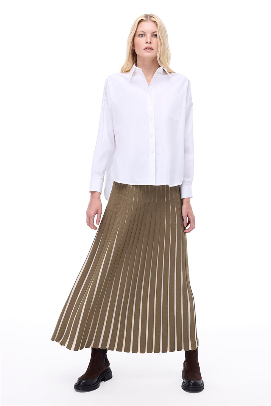 Beyaz Klasik Yaka Gömlek