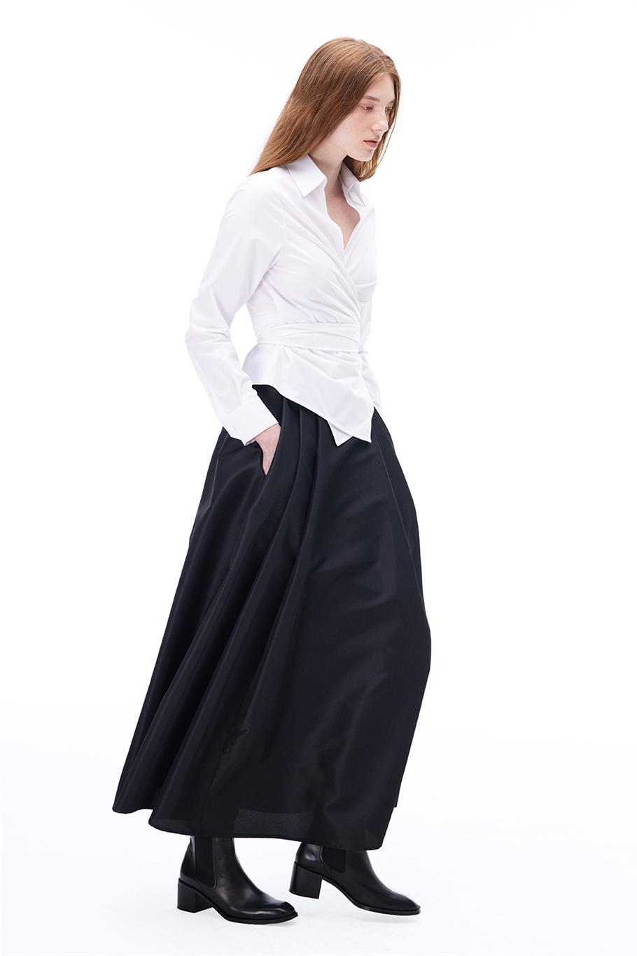 Beyaz Klasik Yaka Gömlek