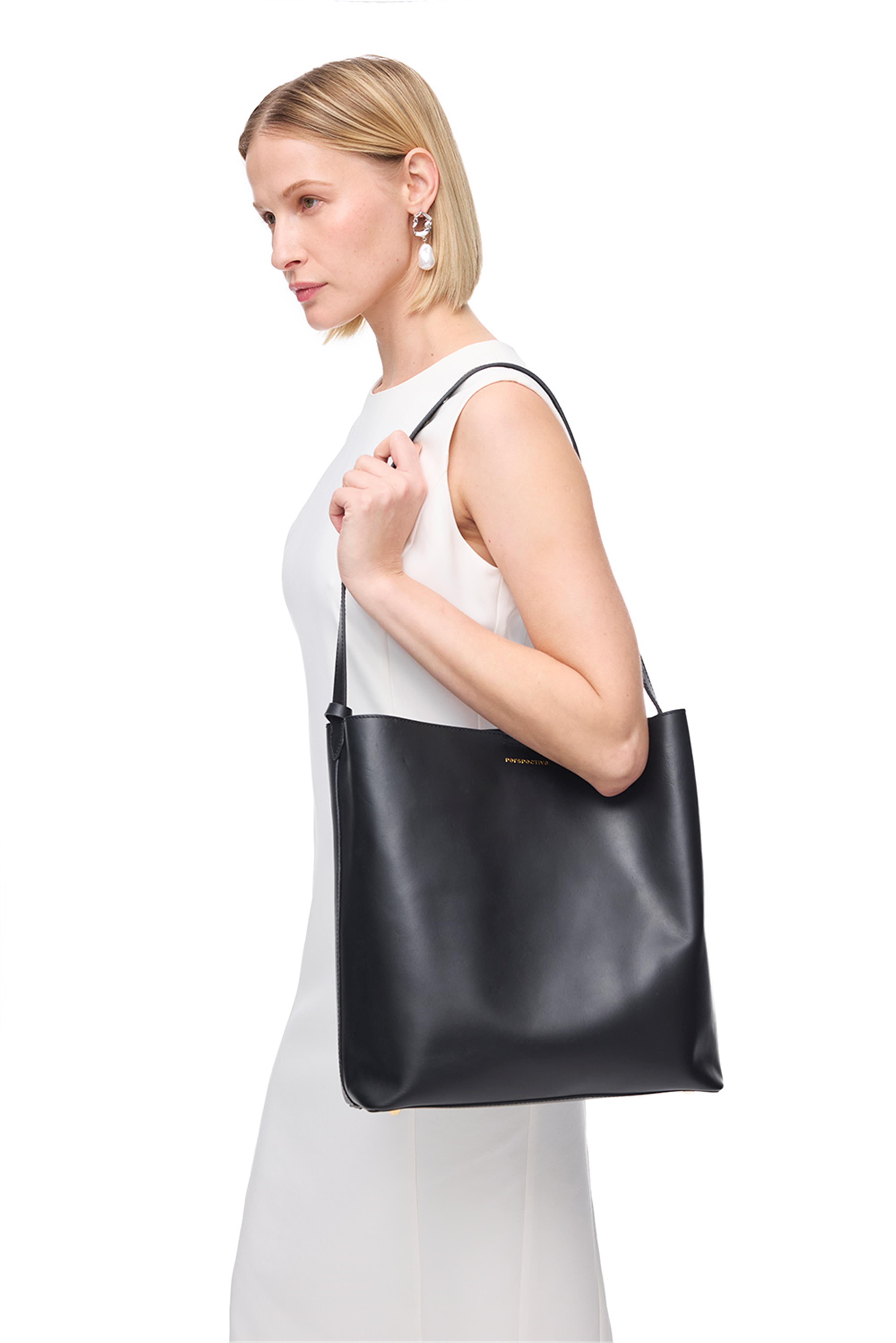 Beyaz Minimal Kesimli Midi Elbise