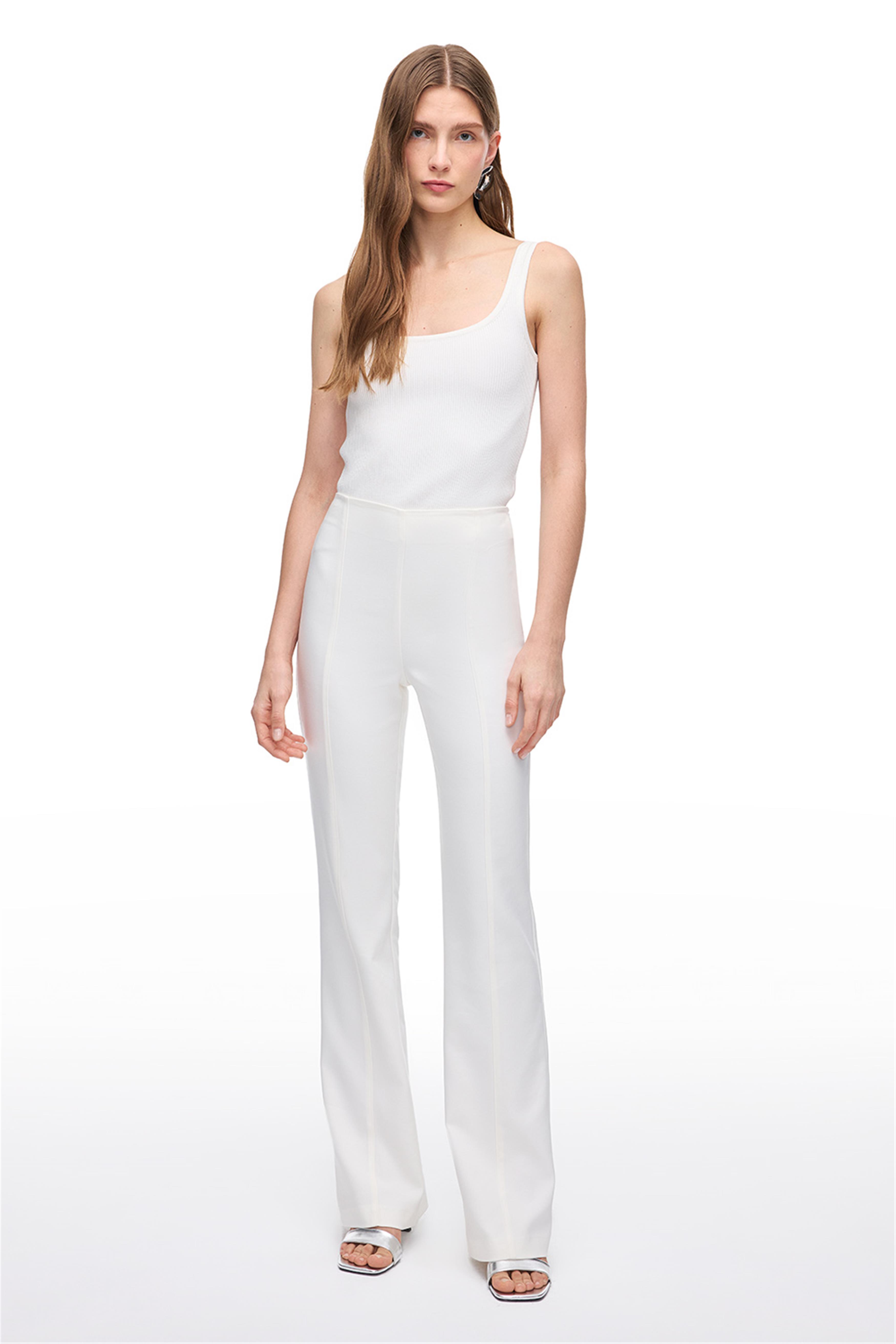 Beyaz Yüksek Bel Flair Paça Slim Fit Pantolon