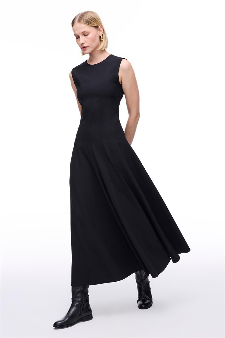 Dalvas Regular Fit Maxi Boy Sıfır Kol Bisiklet Yaka Siyah Elbise