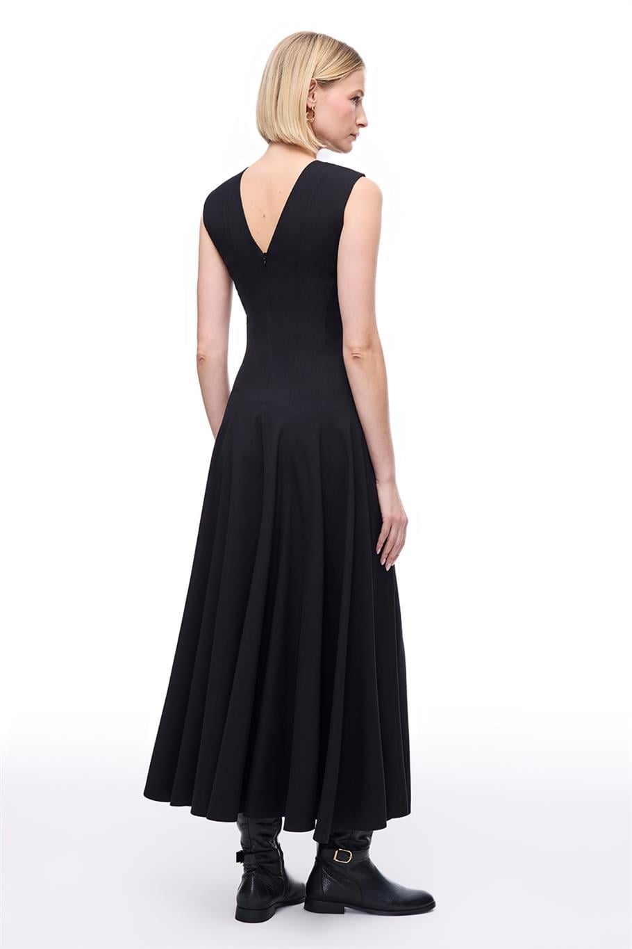 Dalvas Regular Fit Maxi Boy Sıfır Kol Bisiklet Yaka Siyah Elbise