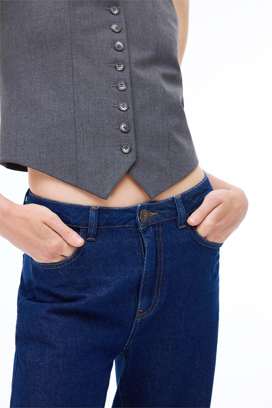 Dalvas Slim Fit Kısa Boy Sıfır Kol V-Yaka Antrasit Yelek