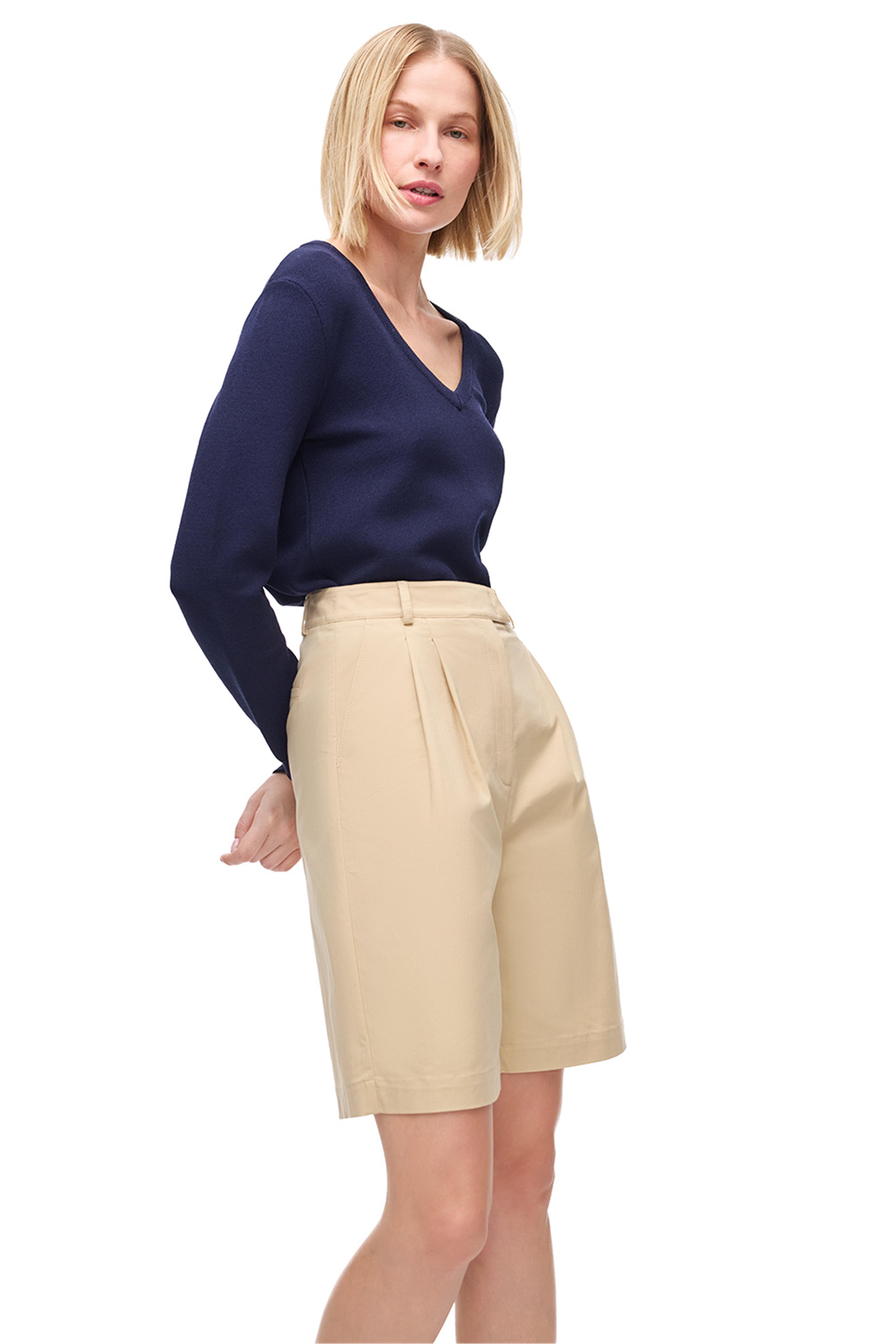 Deve Tüğü Esnek Kumaşlı Şort