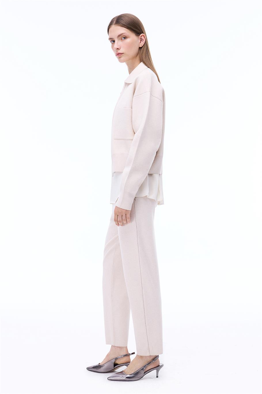 Ekru Triko Rahat Kalıp Gömlek Yaka Triko Hırka