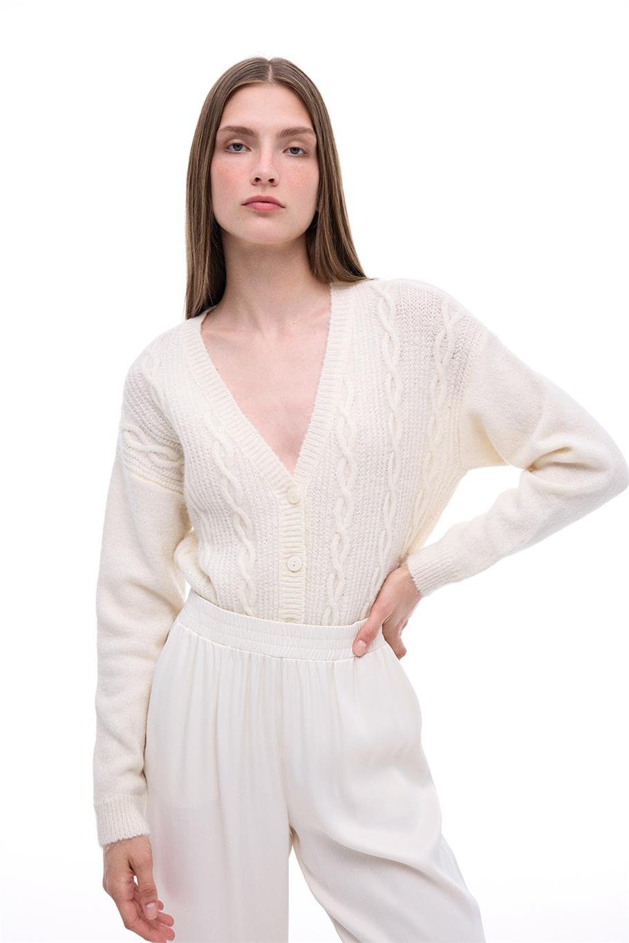 Ekru Triko Rahat Kalıp V-Yaka Triko Hırka